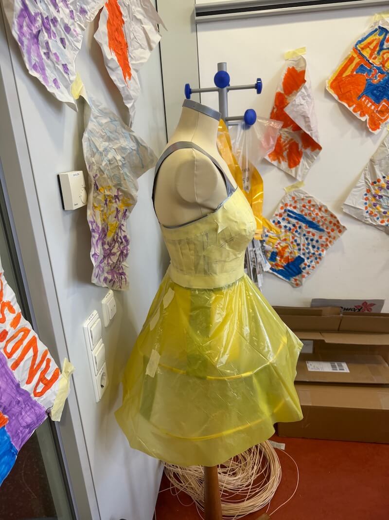 Trash_Couture_02