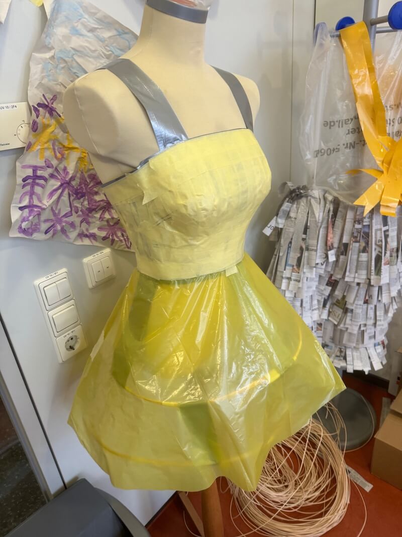 Trash_Couture_03